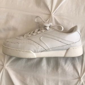 ✨NEW H&M White Sneakers